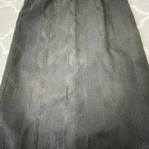 BOSS Runway Edition Intricate Sheer Overlay Black Pencil Skirt Size 4 - Picture 3 of 5